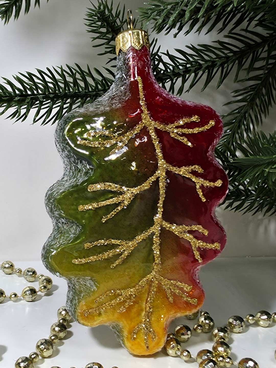 фото Стеклянная елочная игрушка Дубовый листок