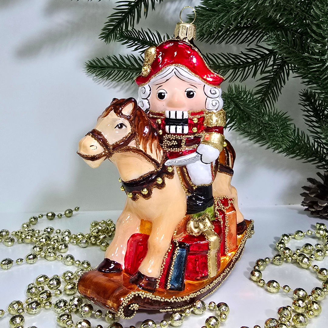 фото Irena-Co Стеклянная елочная игрушка Щелкунчик на лошадке