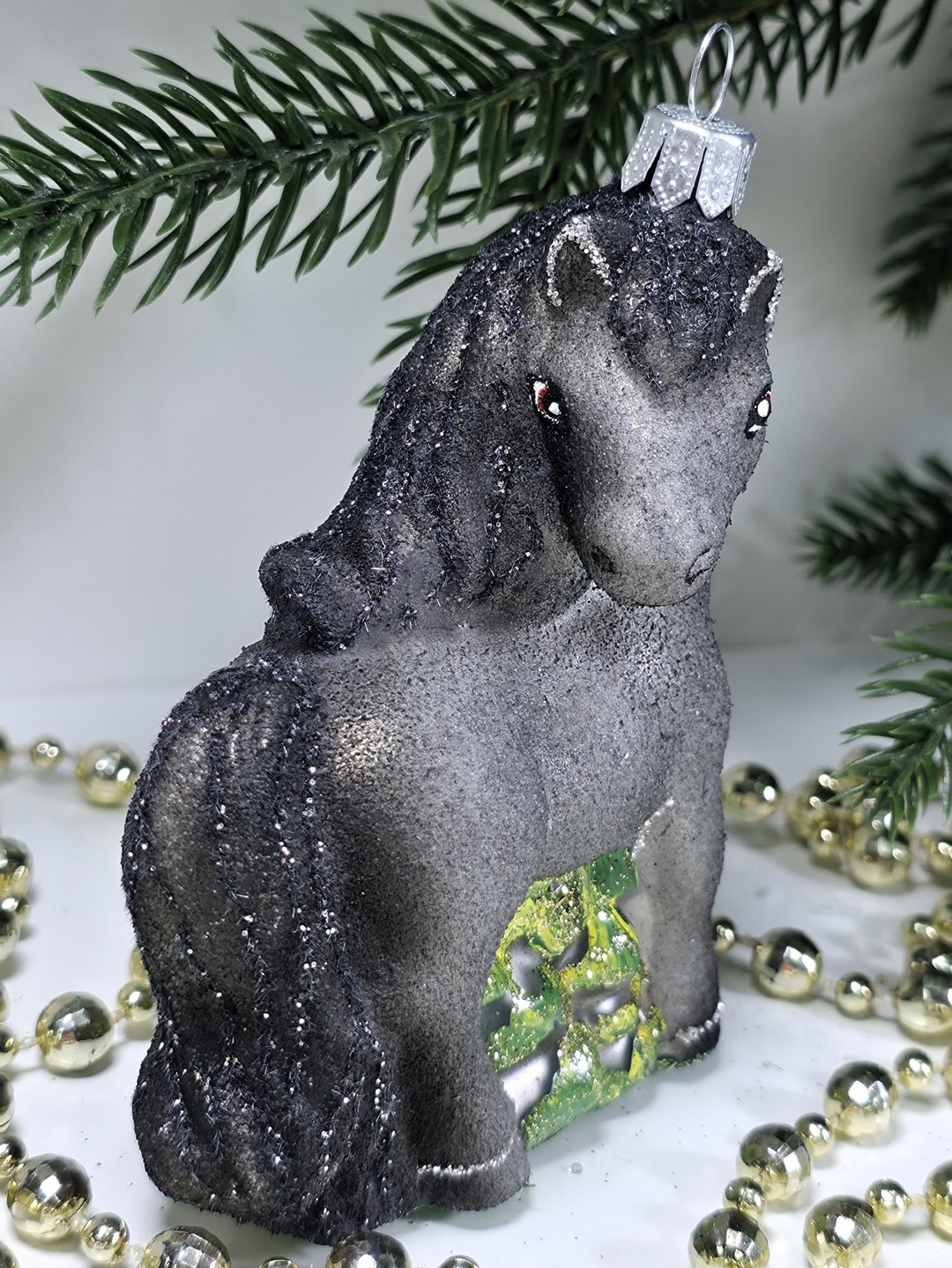 фото Стеклянная елочная игрушка Лошадка смотрит в бок