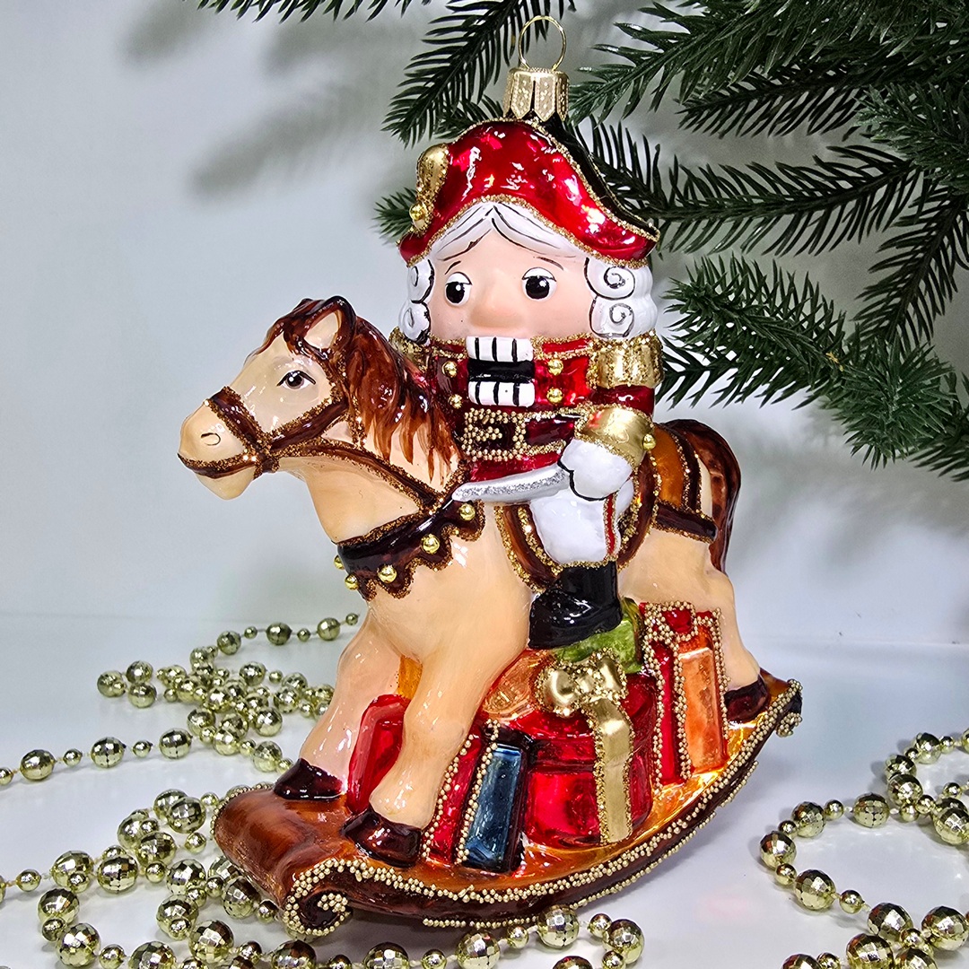 фото Irena-Co Стеклянная елочная игрушка Щелкунчик на лошадке