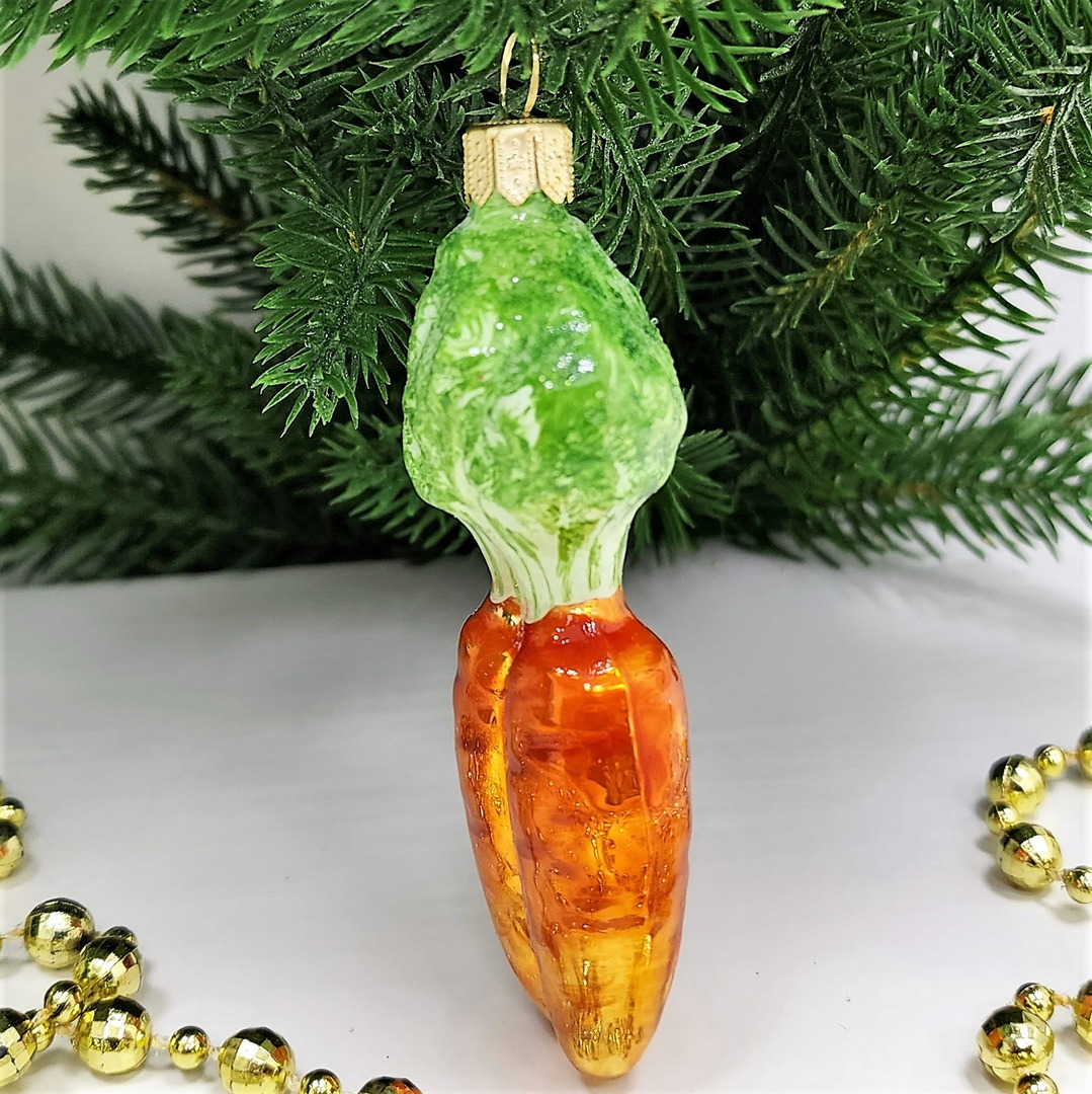 фото Стеклянная елочная игрушка Морковь